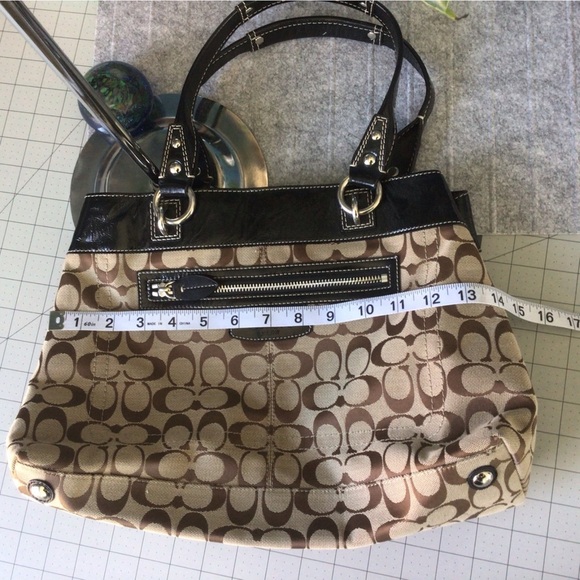 Coach Penelope Brown Black and Tan Signature Shoulder Magnetic Snap Shoulder Bag - Picture 11 of 11